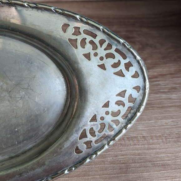 1940s Sheffield Electroplated Silver Tray - Picture 4 of 10